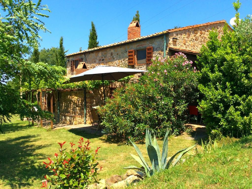 Charming Farmhouse On Protected Area In Pomarance, Tuscany Exterior photo